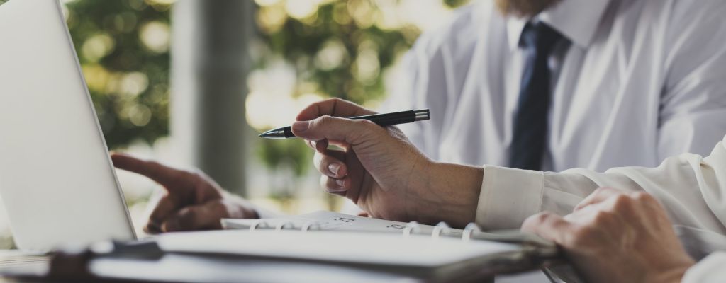 Hukuk Sektöründe CRM Sistemleri: İşletmelerin Hukuki Başarılarına Katkı